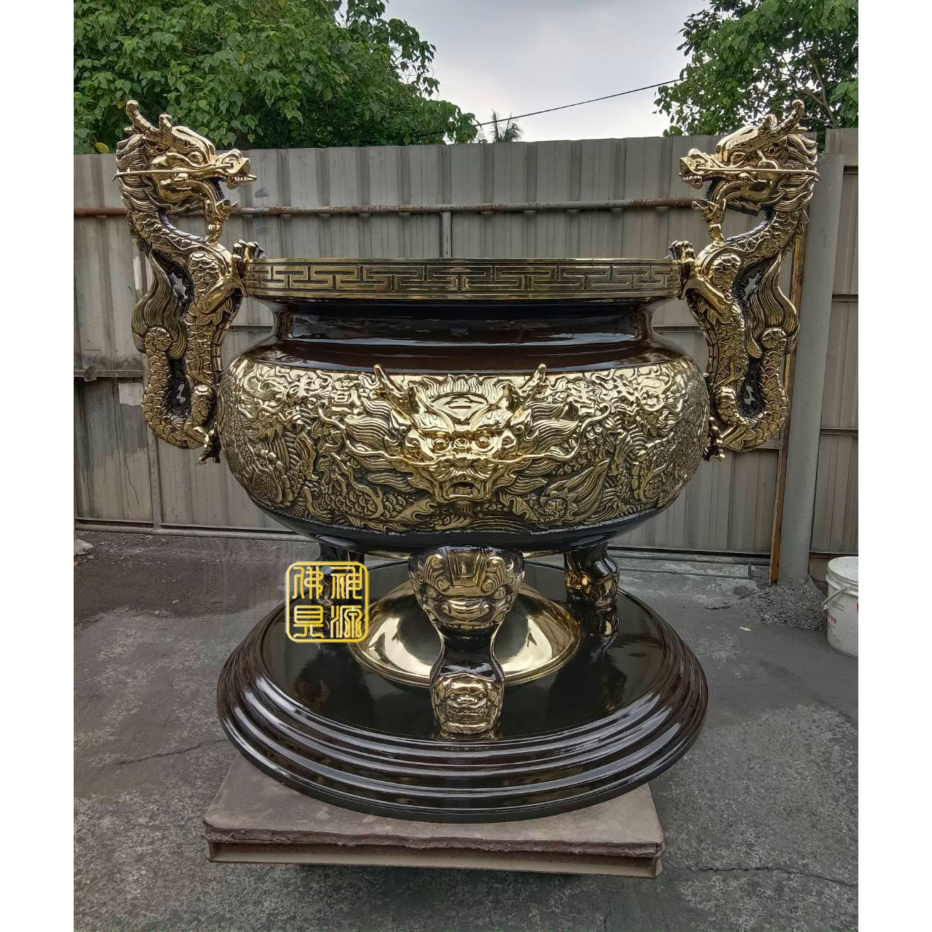 九龍仿古天公爐，五爪龍耳，三層底座3尺6