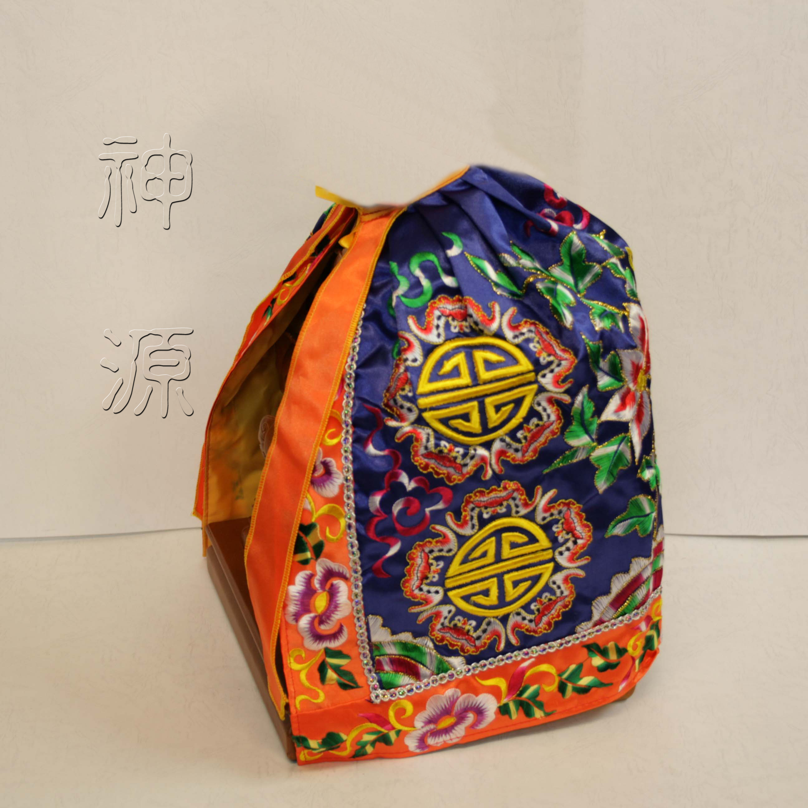 土地公中神衣